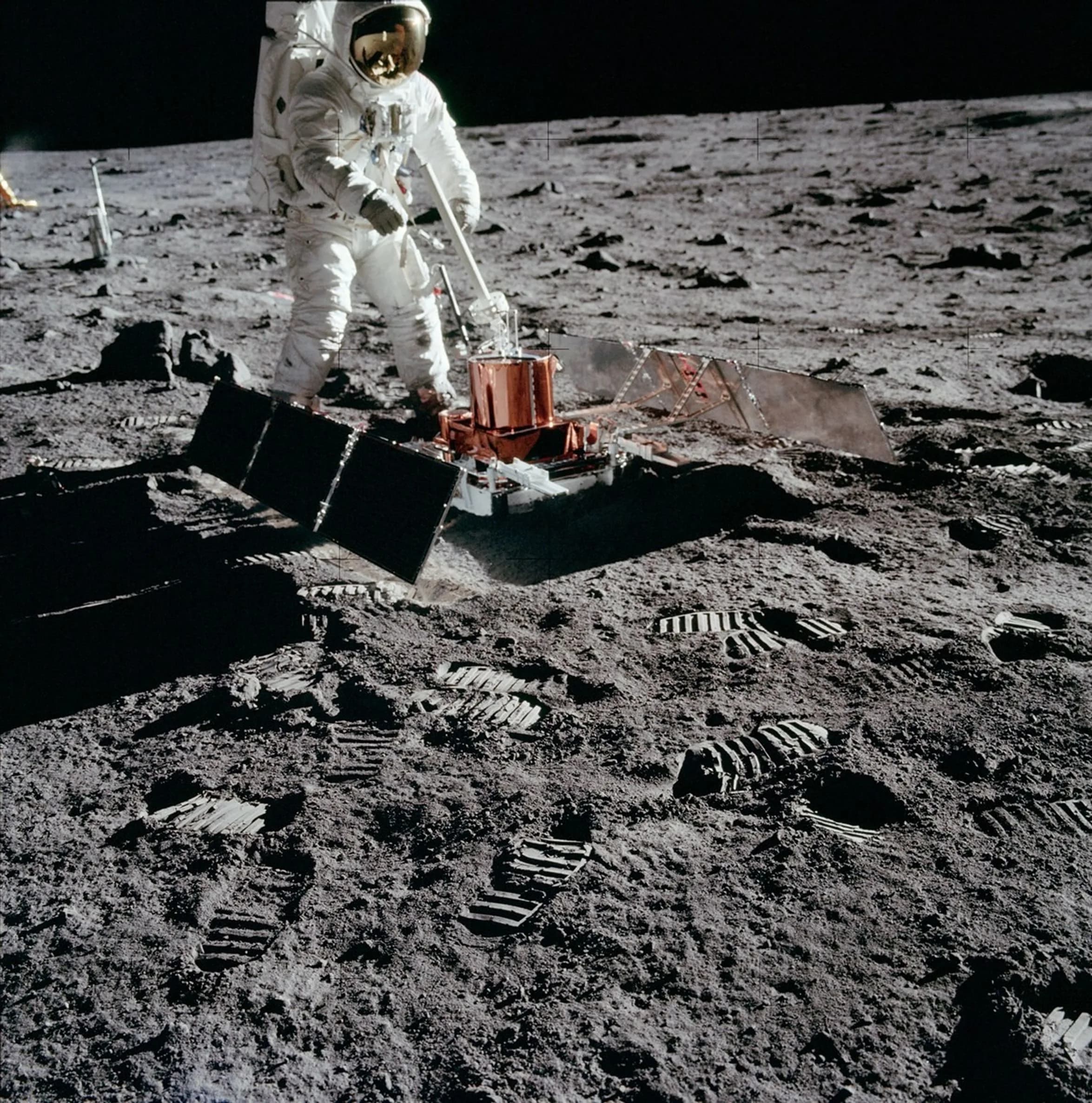 Apollo seismic experiment image from the artificial-Moon case file